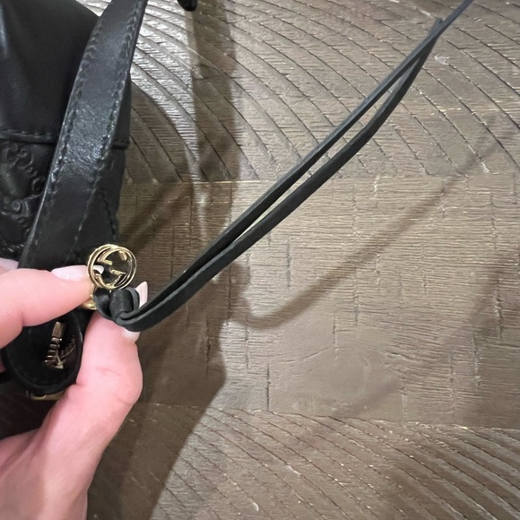 Gucci Guccissima Embossed logo crossbody Bag - Picture 12 of 12